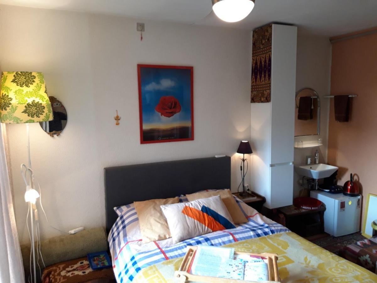 Homey Budget Bedroom อัมสเตอร์ดัม ภายนอก รูปภาพ